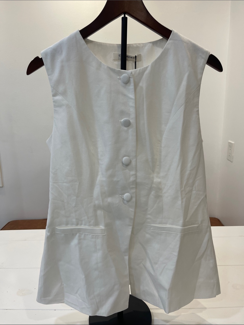 Commense White Sleeveless Button-Front Blouse